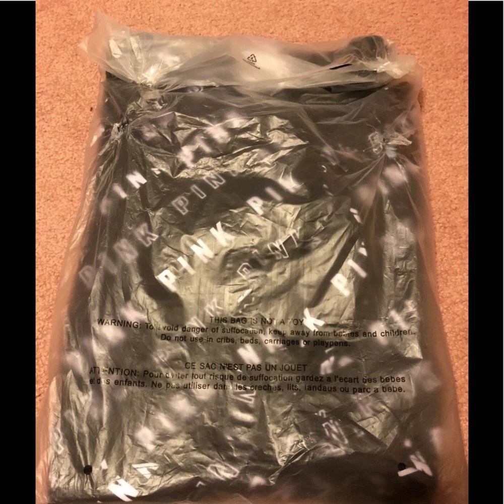 Victoria’s Secret Weekender Duffle Bag Tote - Picture 3 of 5